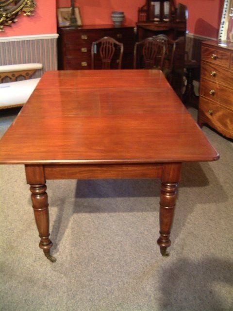 georgian mahogany extending dining table