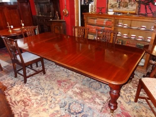 victorian mahogany pull out dining table original leaves