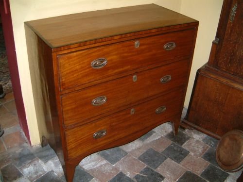 george 3rd small mahogany crossbanded chest of drawers