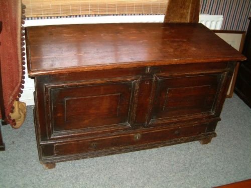 early 18thc pine coffer with long drawer