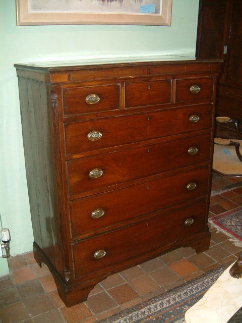 large 18thc oak chest of drawers with inlay