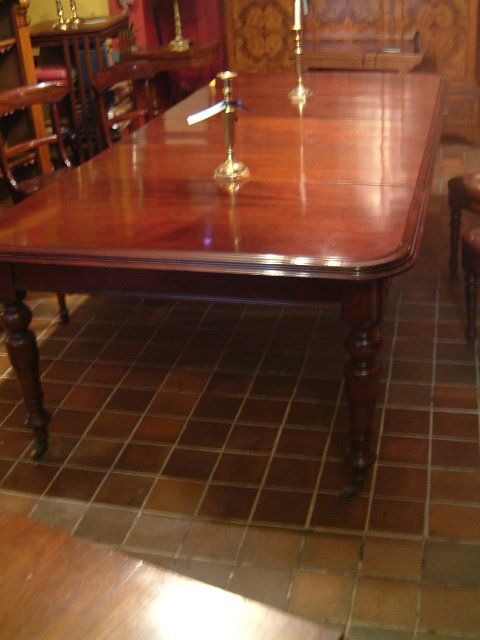 victorian mahogany extending dining table with 3 leaves