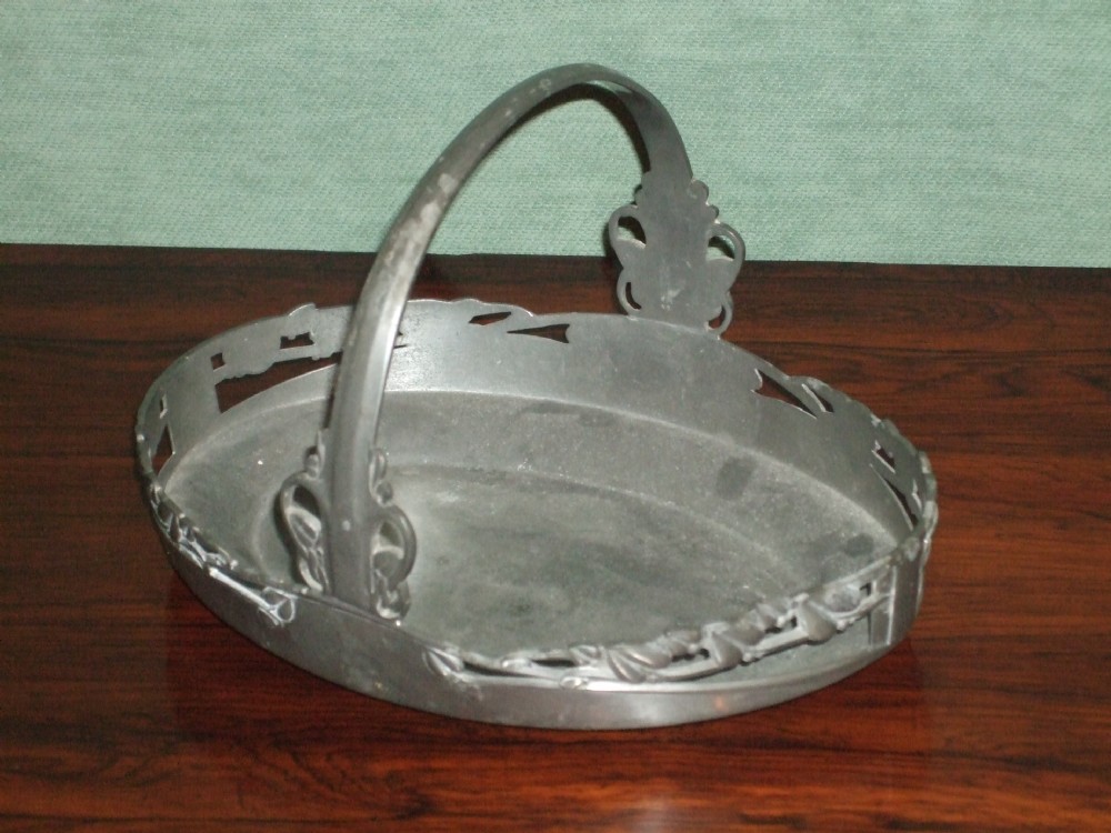 pewter dish 1904 tudric by archibold knox for liberty co london
