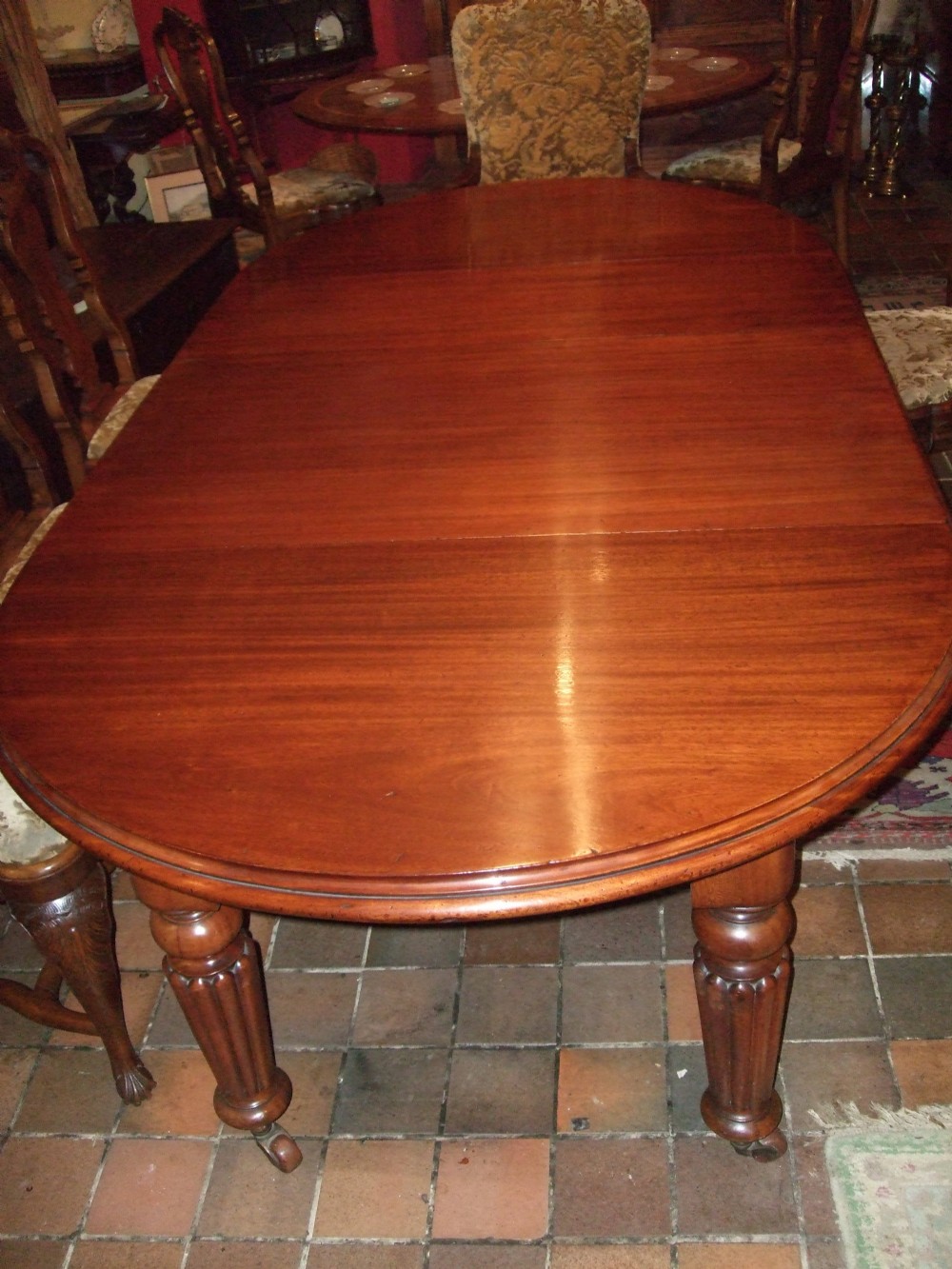 victorian mahogany extending dining table with 2 leaves