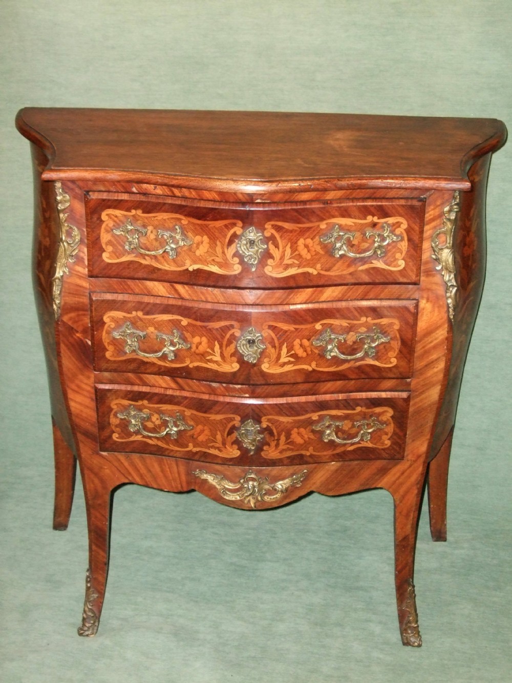 19thc french inlaid kingwood small chest