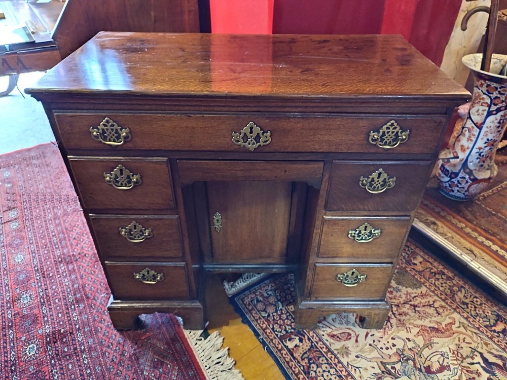 18thc george 3rd oak dressing table desk with original keys