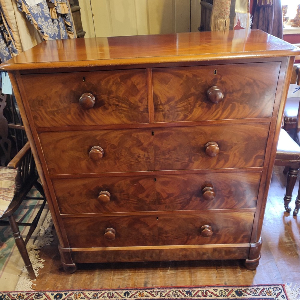 excellent quality victorian mahogany chest of drawers