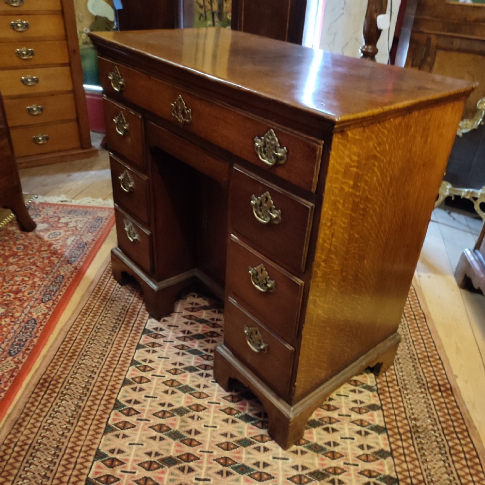 18thc oak kneehole desk