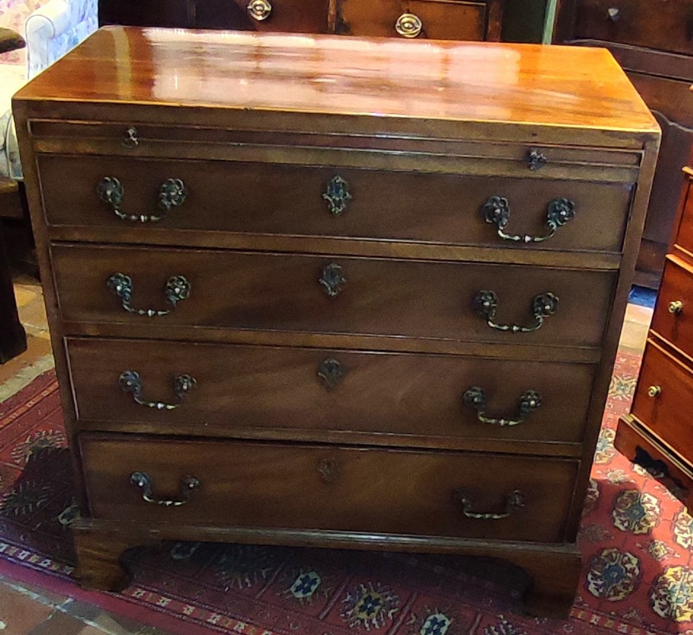 george 3rd mahogany chest of drawers with brushing slide